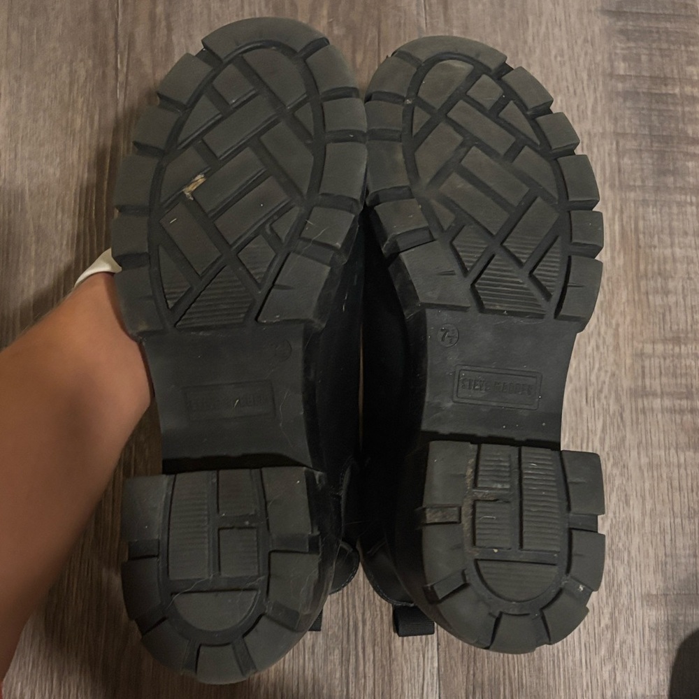 Steve Madden Black Ankle Boots - Picture 2 of 4